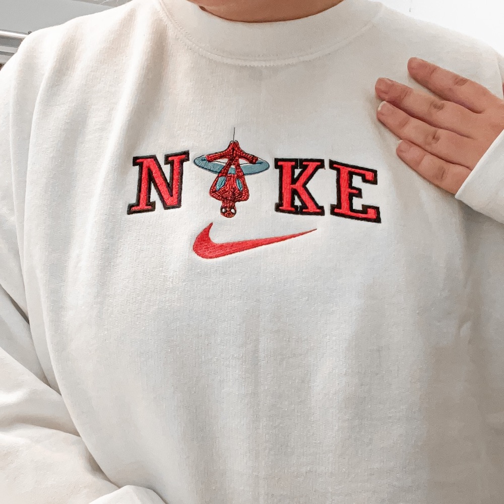 Spider-man Nike Crewneck Sweatshirt - Picture 2 of 3